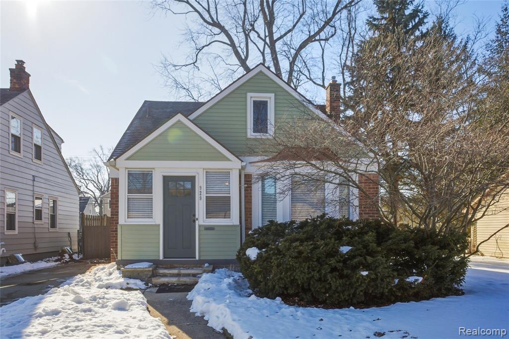 929 Larkmoor Boulevard