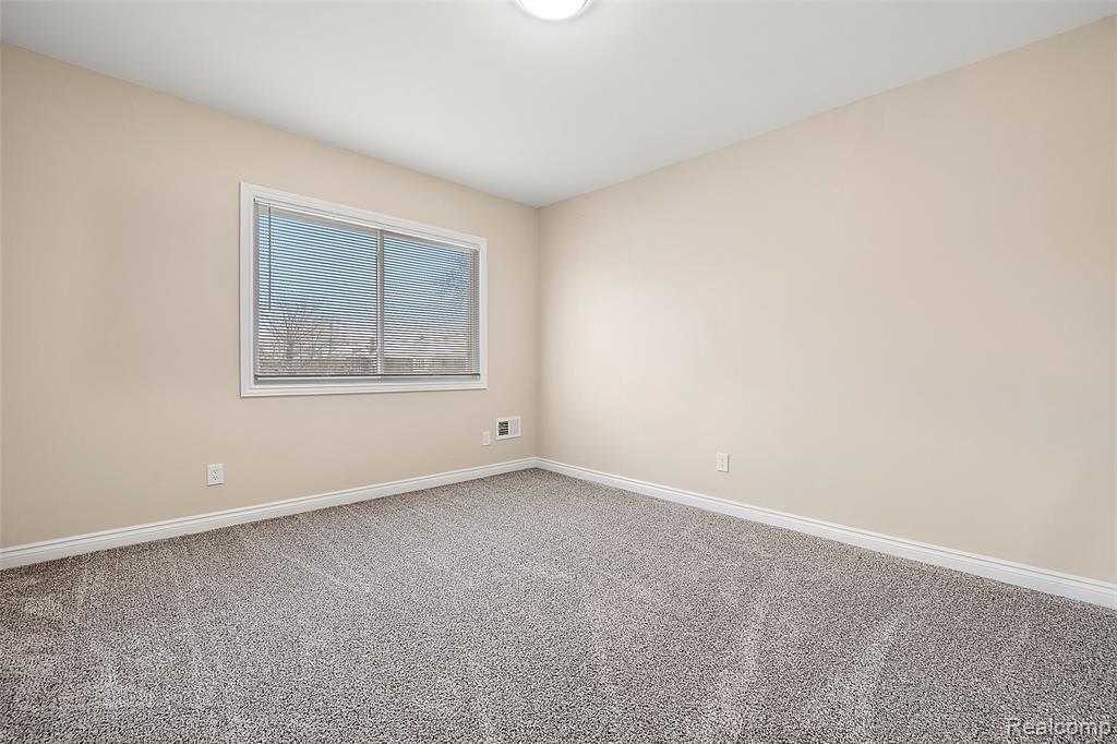 2080 Gladstone Street