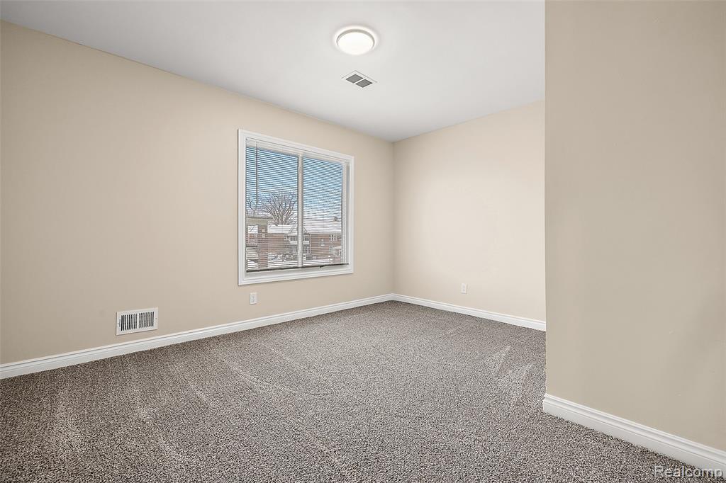 2080 Gladstone Street