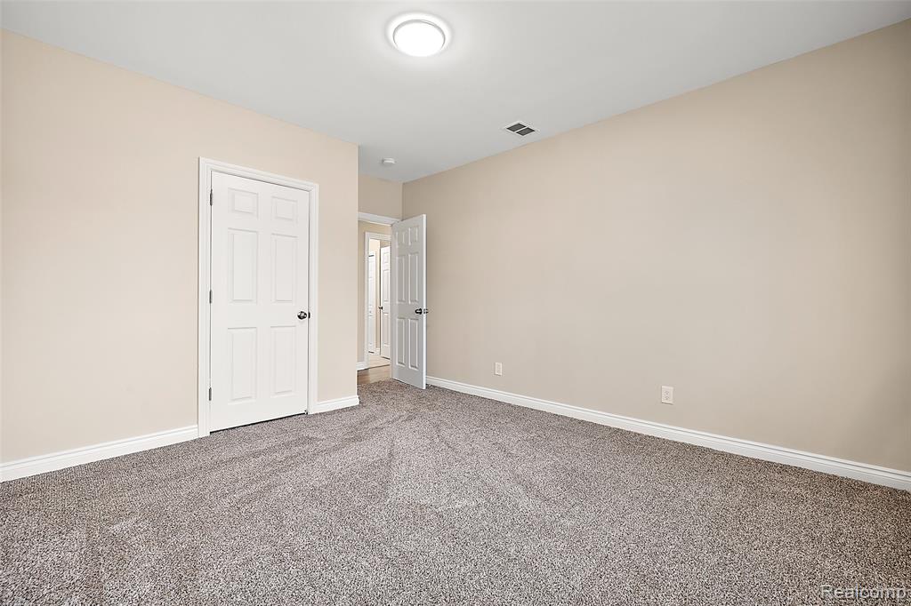 2080 Gladstone Street