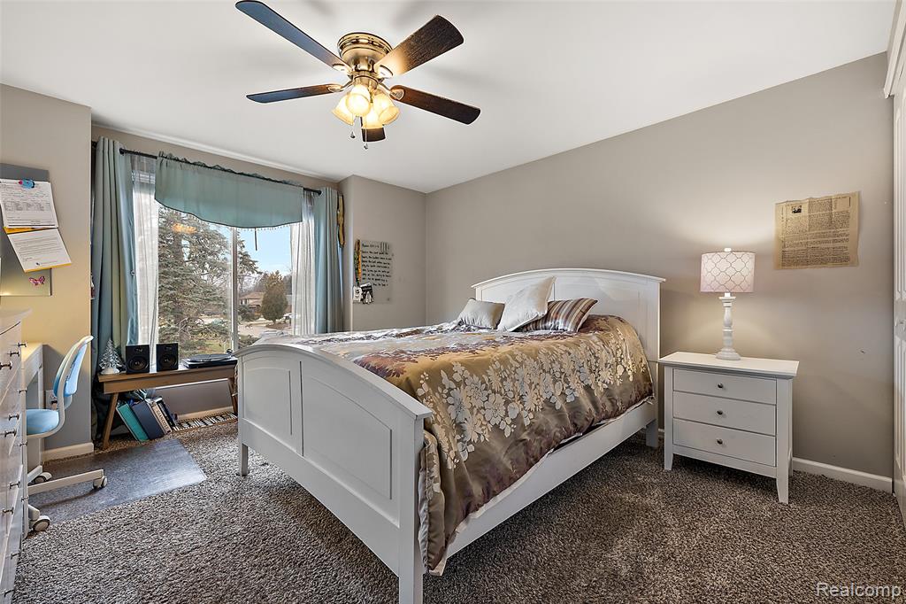 39254 E Royal Doulton Boulevard