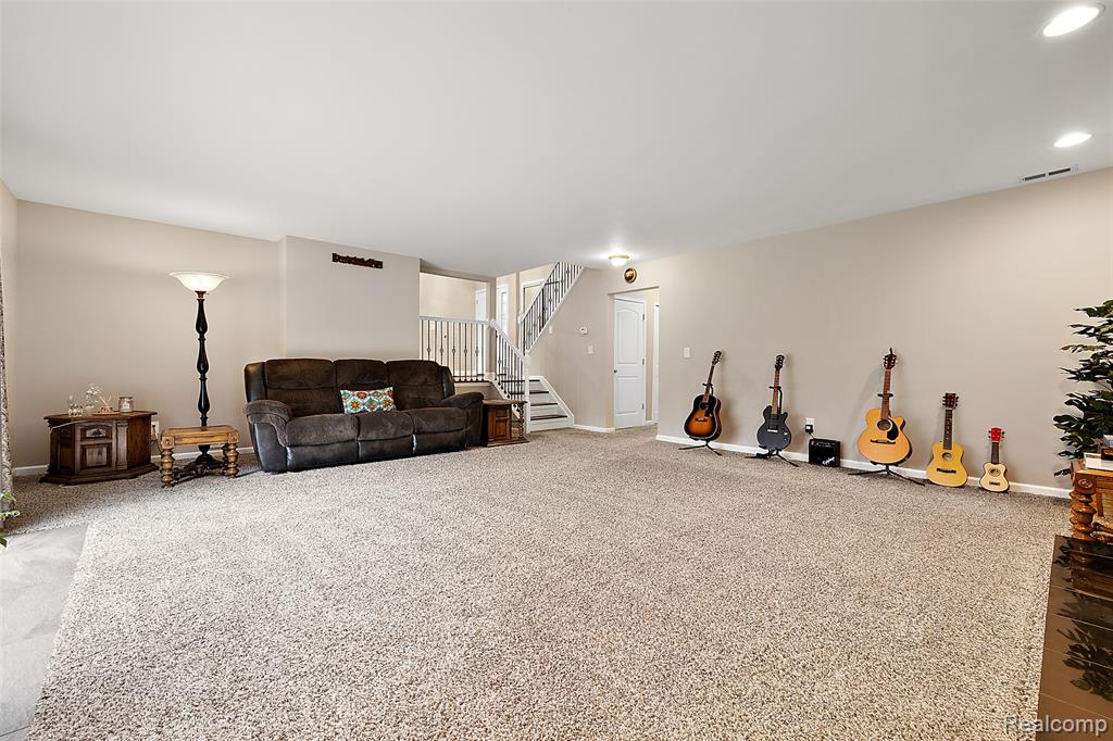 39254 E Royal Doulton Boulevard