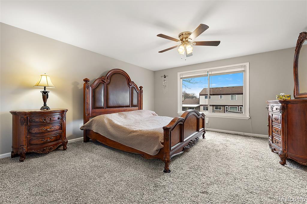 39254 E Royal Doulton Boulevard