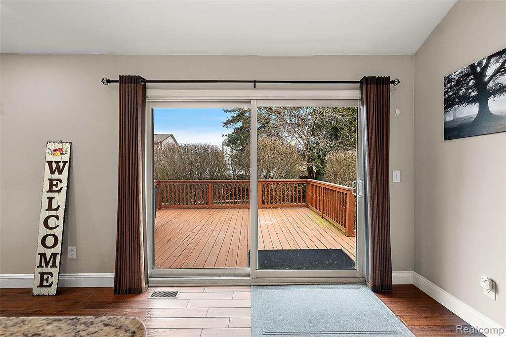 39254 E Royal Doulton Boulevard