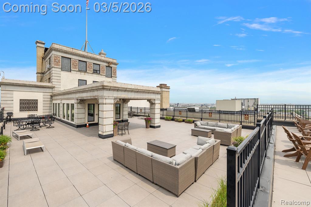 15 E Kirby Street # 315