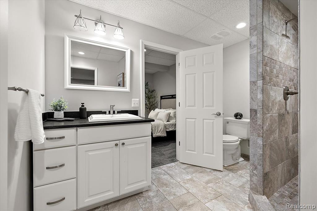 4404 Navin Field Lane