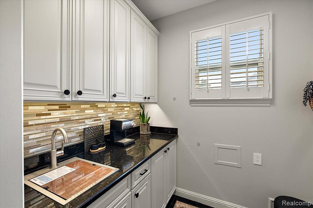 4404 Navin Field Lane