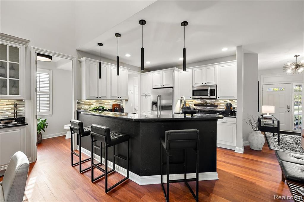 4404 Navin Field Lane