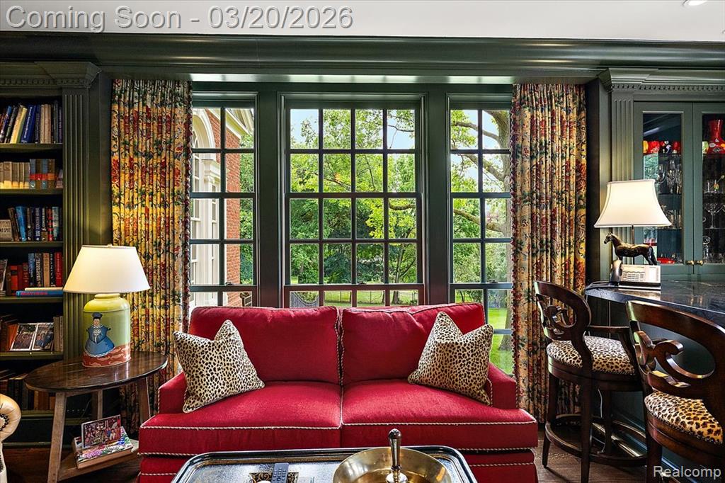 1045 Country Club Road