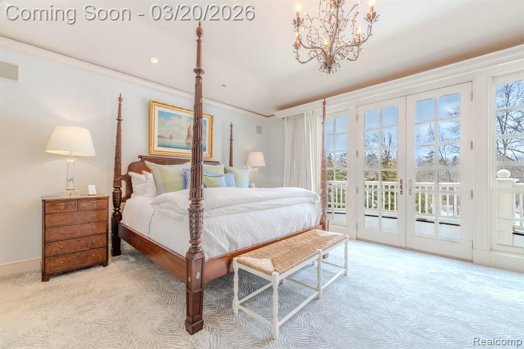 1045 Country Club Road