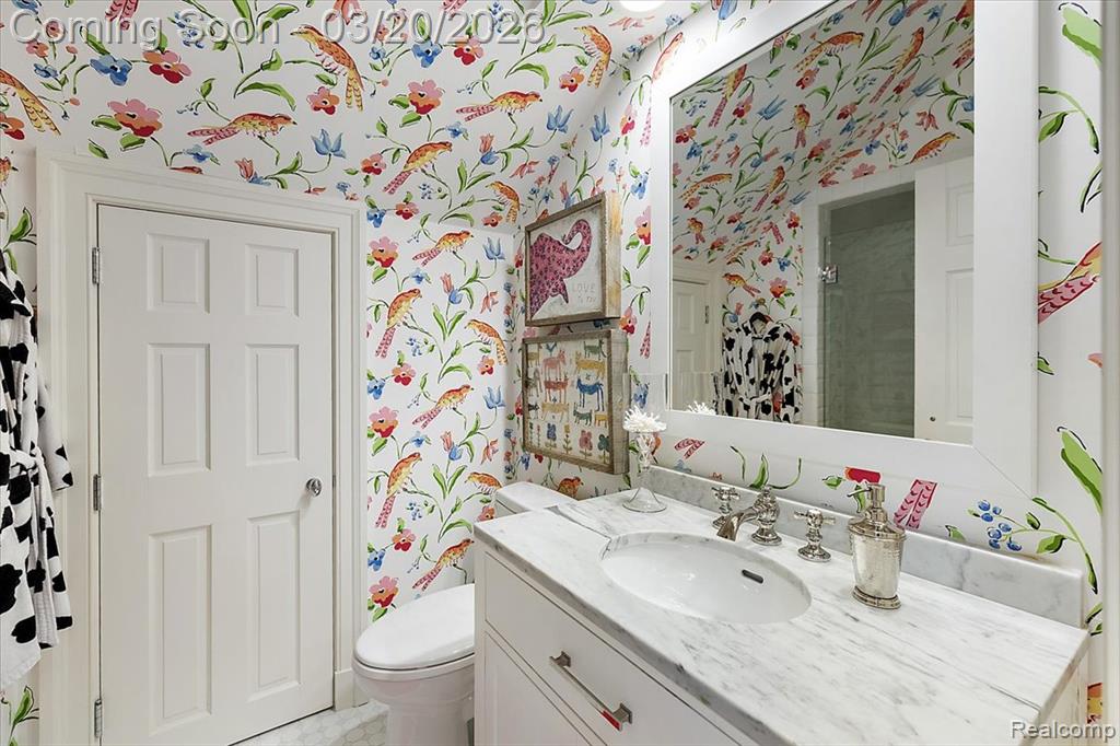 1045 Country Club Road