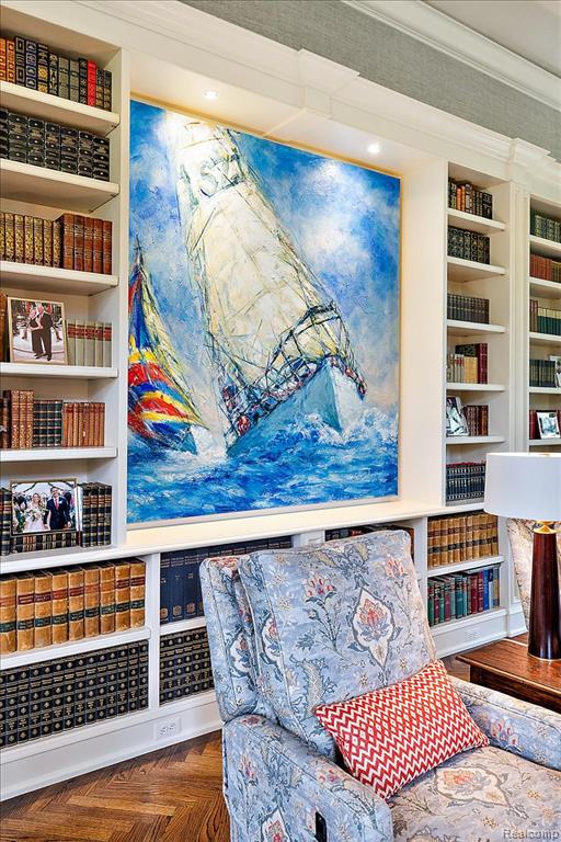 1045 Country Club Road