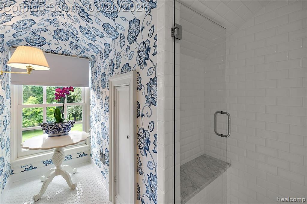 1045 Country Club Road