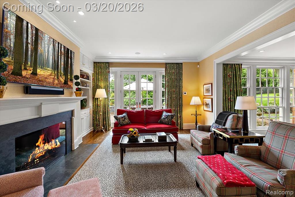 1045 Country Club Road