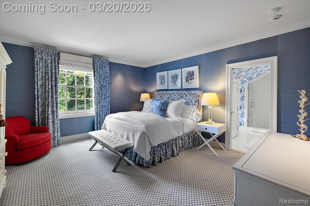 1045 Country Club Road