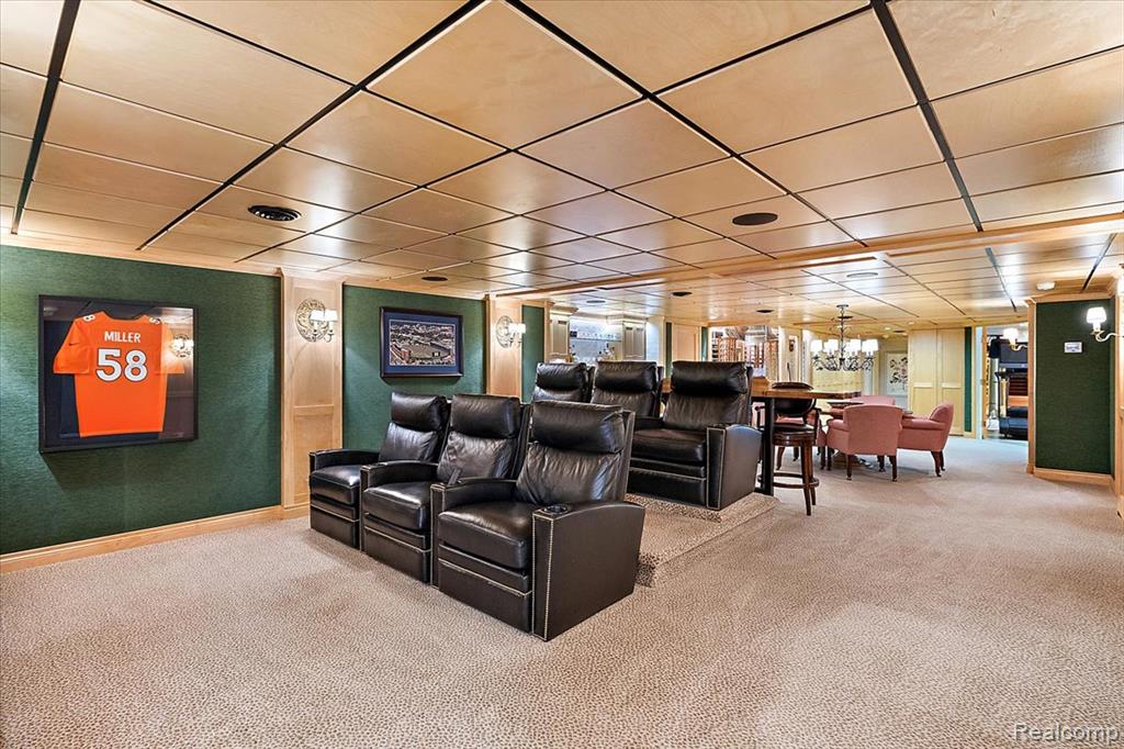 1045 Country Club Road