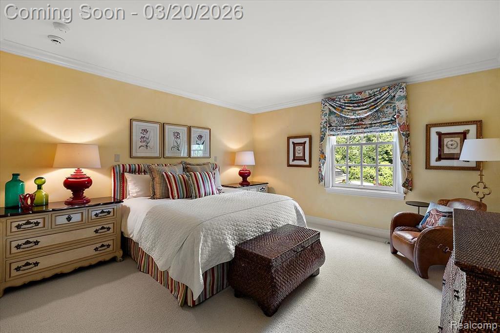 1045 Country Club Road