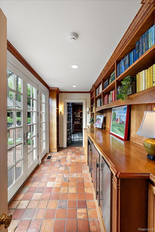 1045 Country Club Road