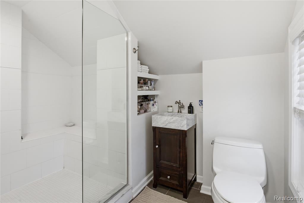 17560 Birwood Avenue