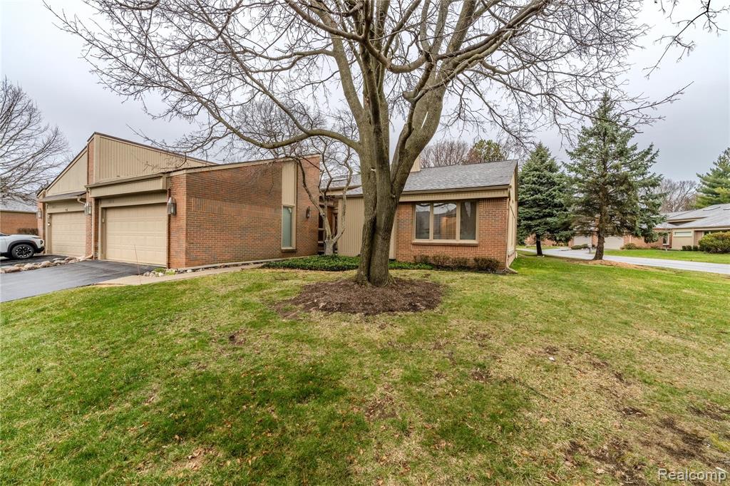 36713 Tanglewood Lane