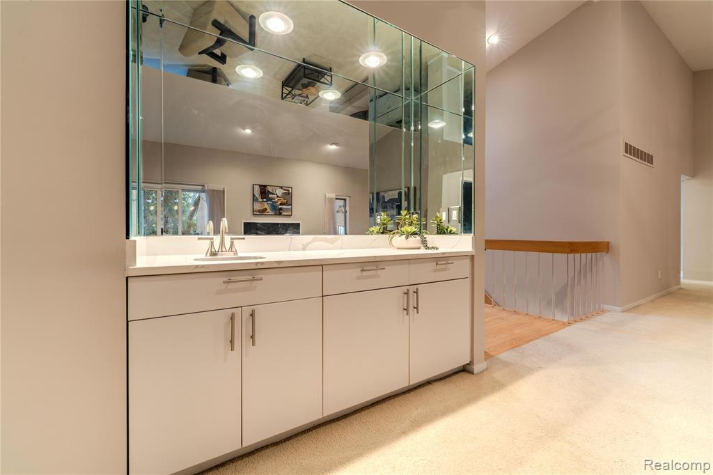 36713 Tanglewood Lane
