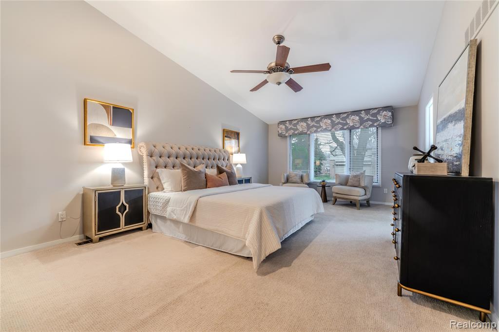 36713 Tanglewood Lane