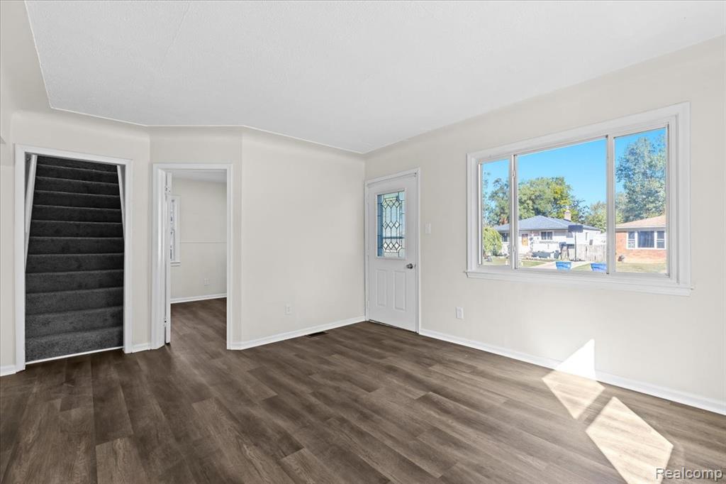 14092 Knox Avenue