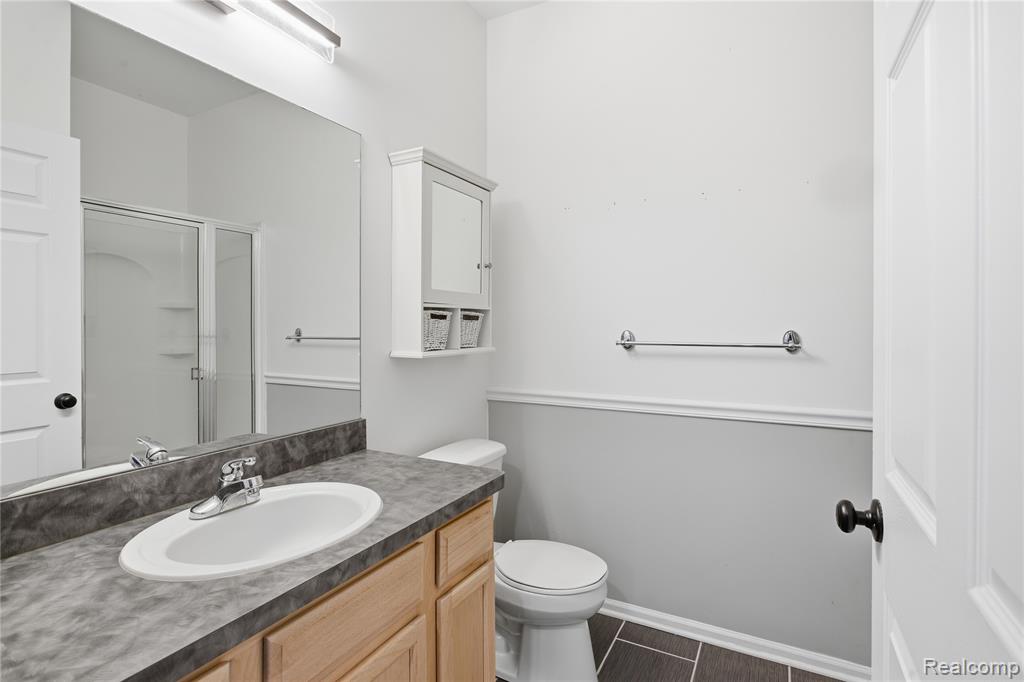 526 Red Oak Court