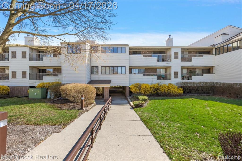 30414 Orchard Lake Road # 29
