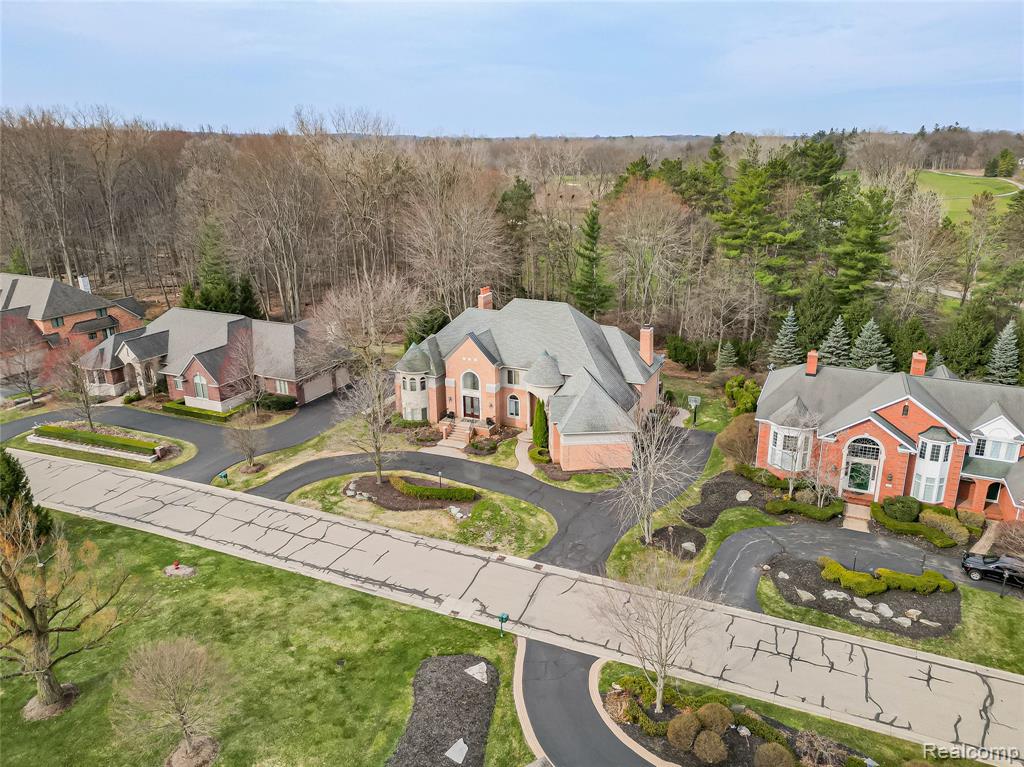 3586 Walnut Brook Drive