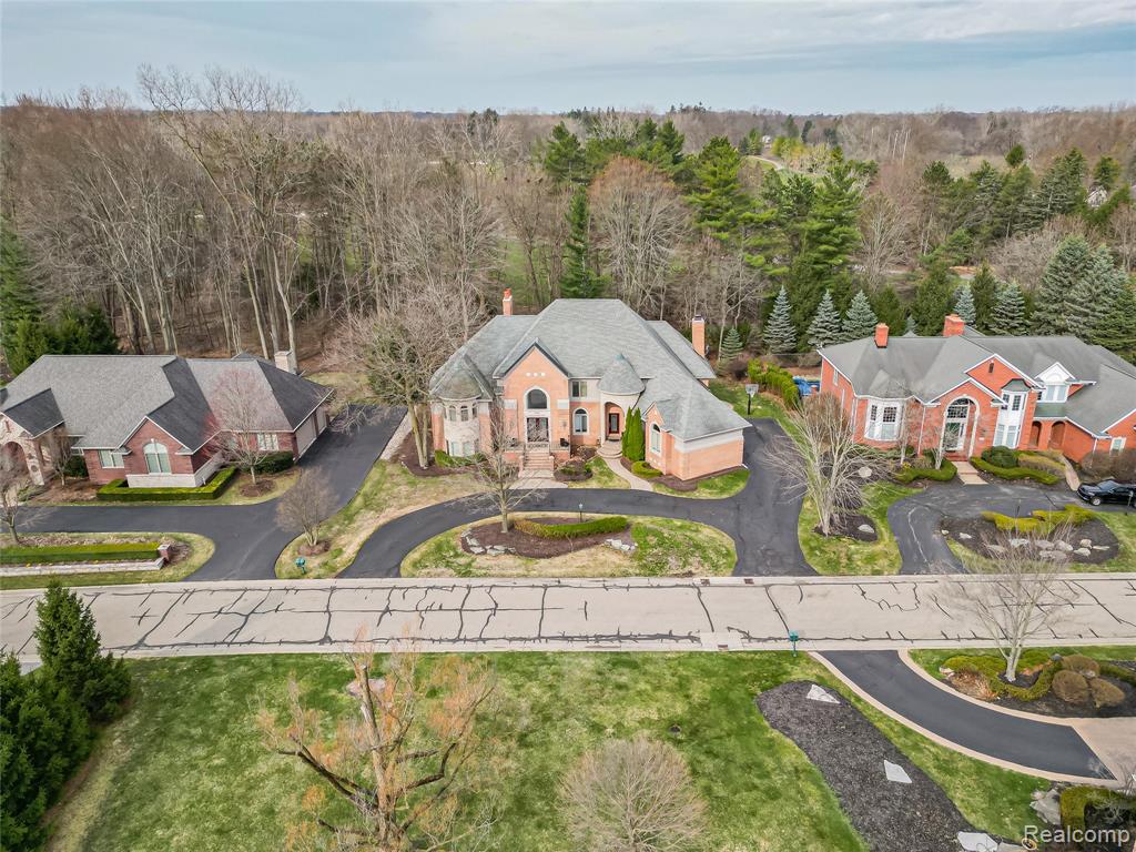 3586 Walnut Brook Drive