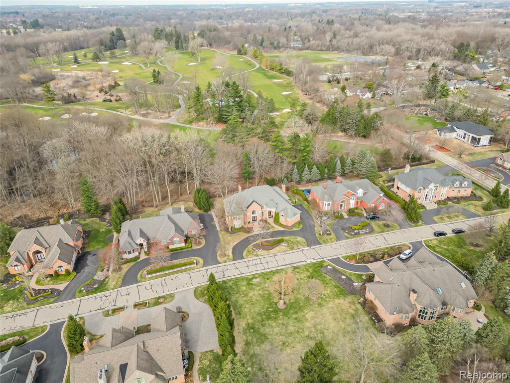 3586 Walnut Brook Drive