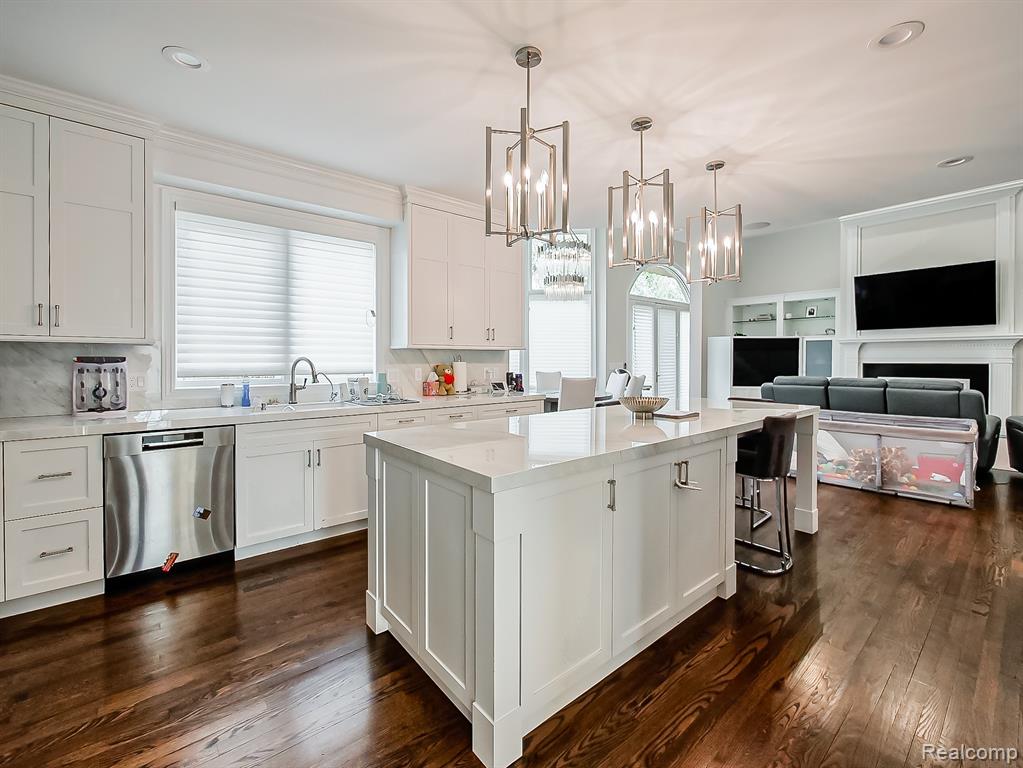 3586 Walnut Brook Drive