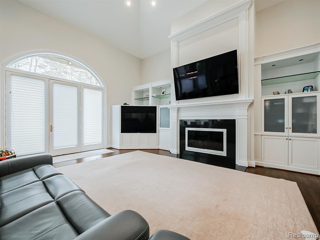 3586 Walnut Brook Drive