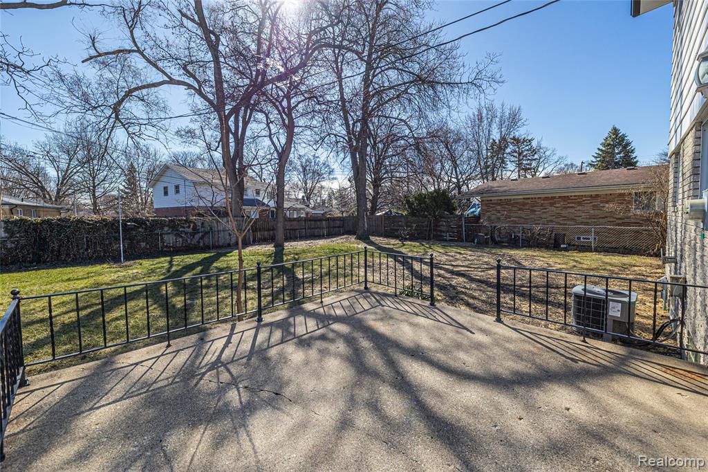 22640 Cedar Court