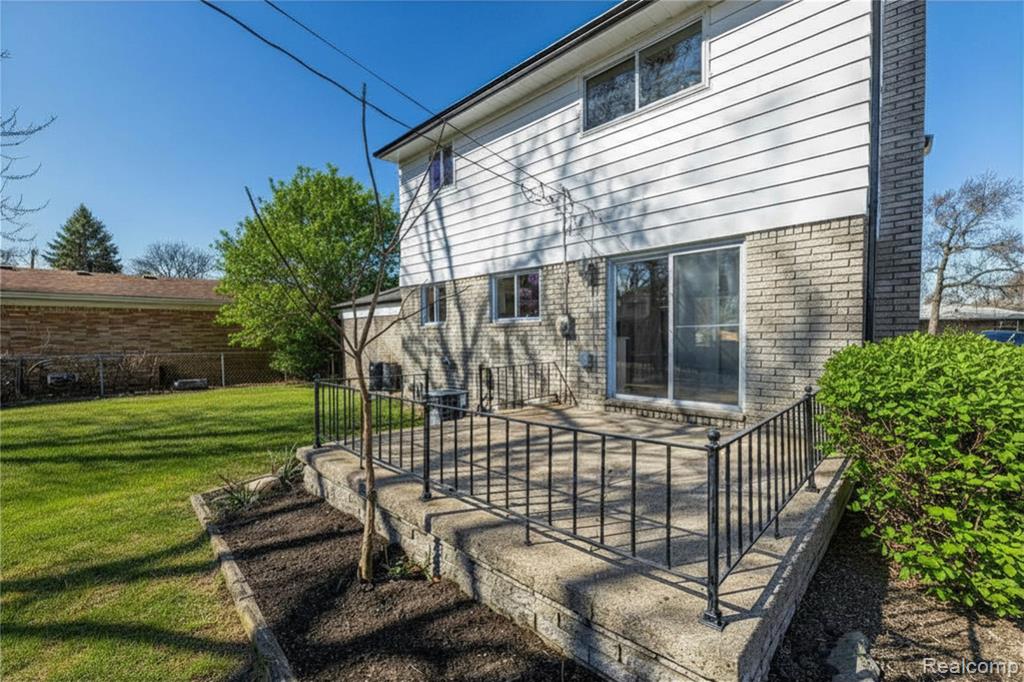 22640 Cedar Court