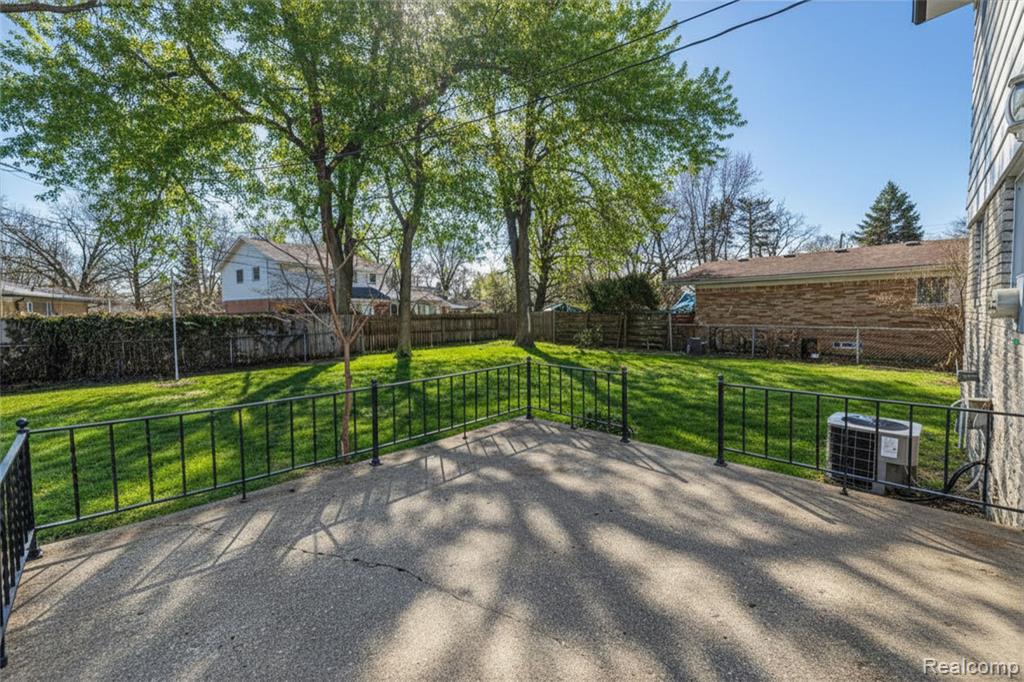 22640 Cedar Court