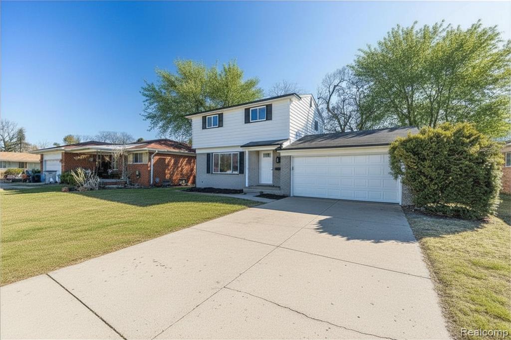 22640 Cedar Court