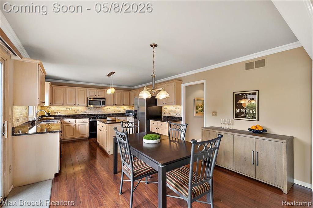 46597 Covington Drive