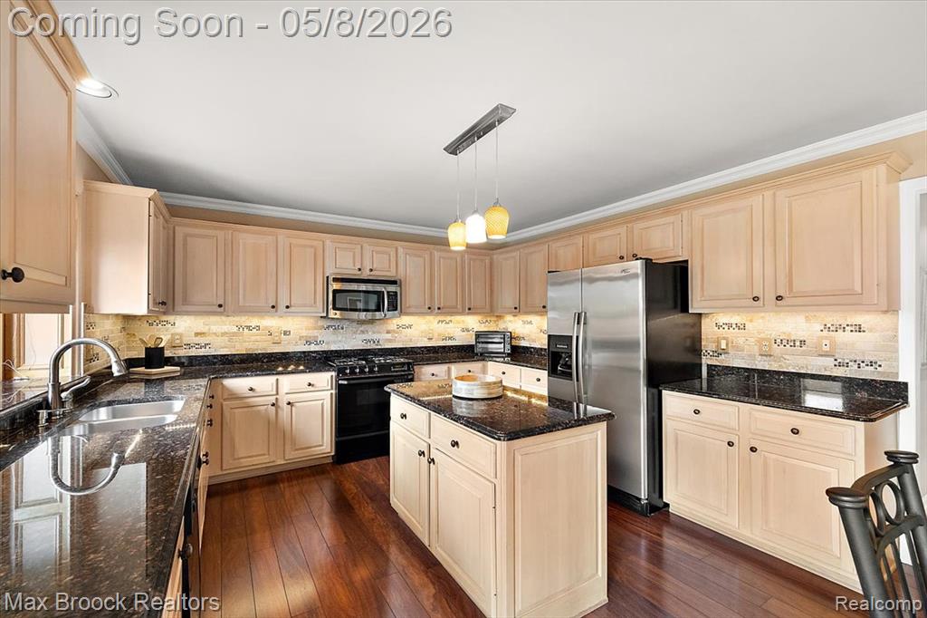 46597 Covington Drive