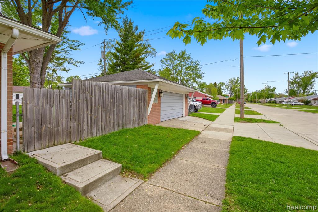 1271 E Barrett Avenue