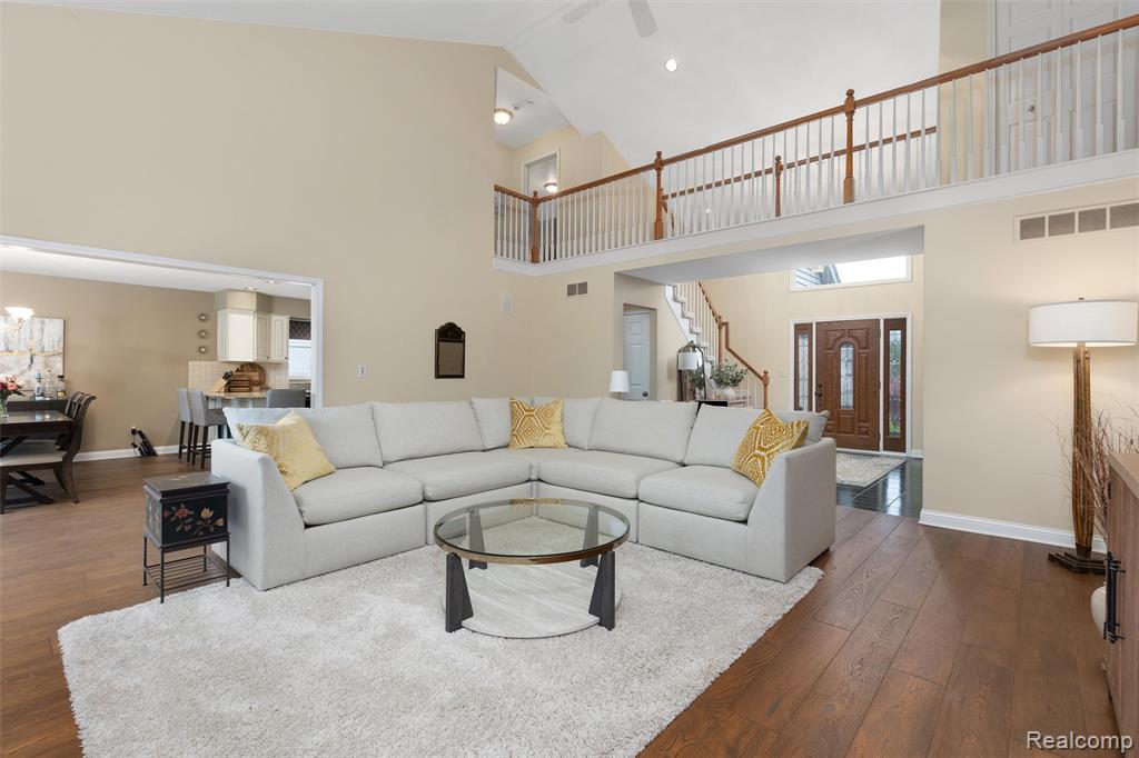20933 Ivy Circle
