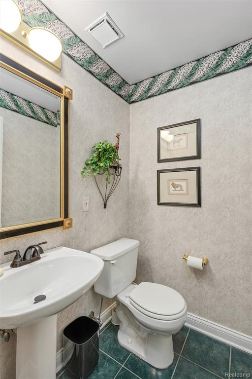 20933 Ivy Circle