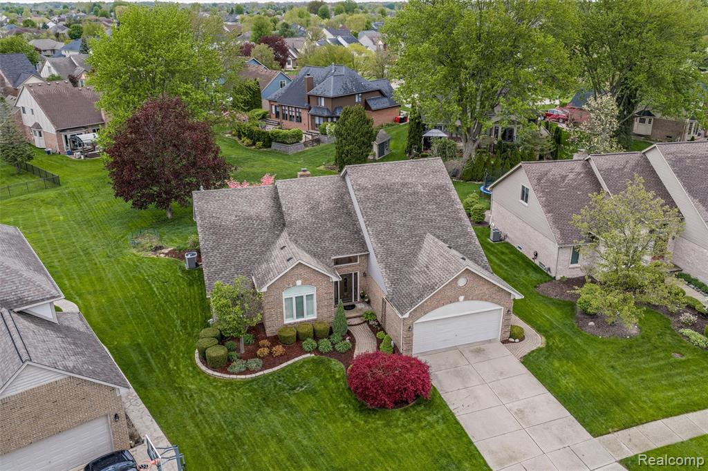 20933 Ivy Circle