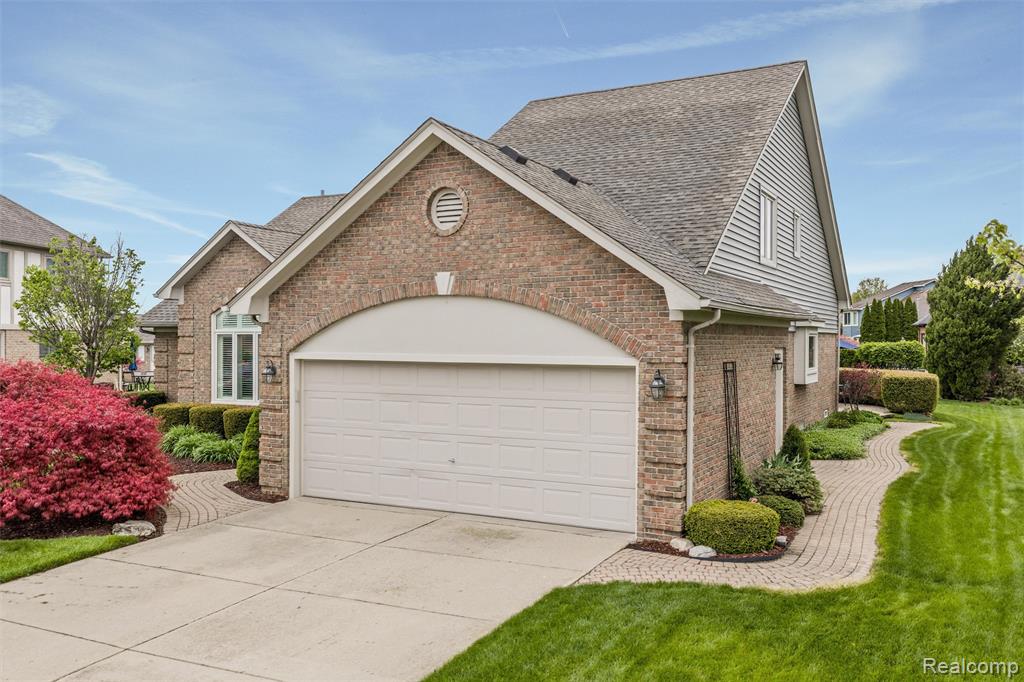 20933 Ivy Circle