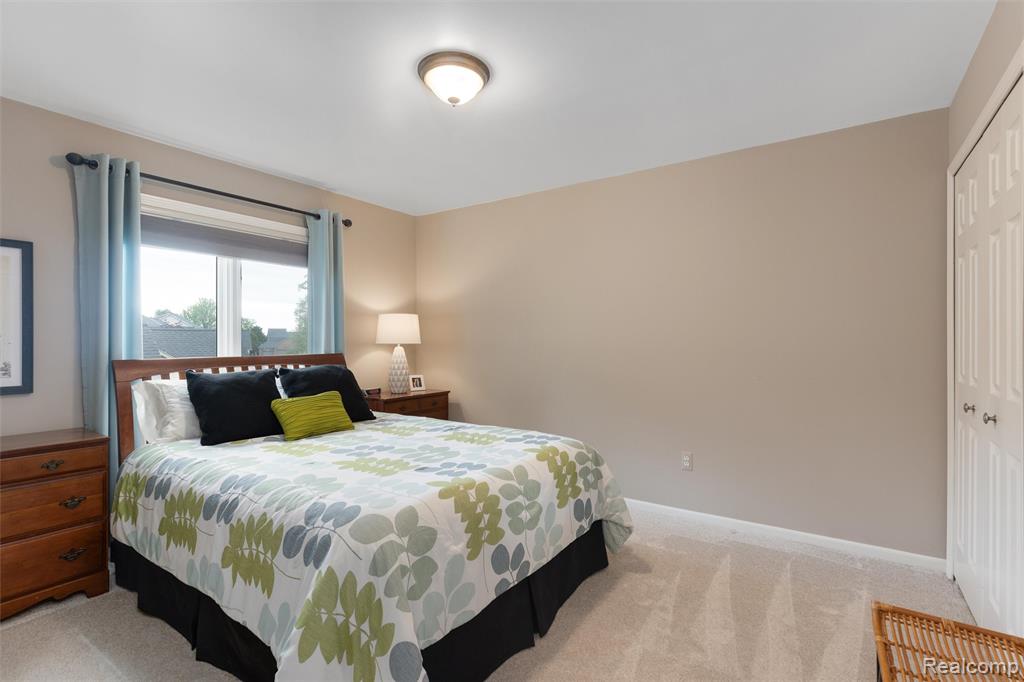 20933 Ivy Circle