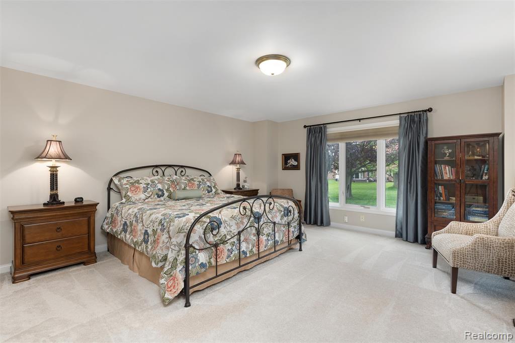 20933 Ivy Circle