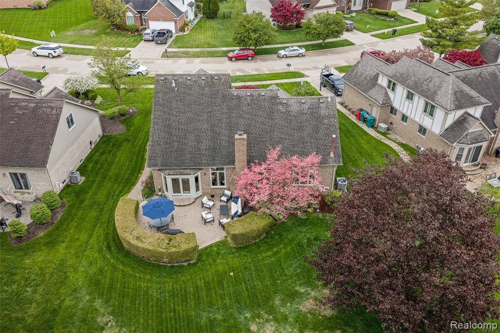 20933 Ivy Circle