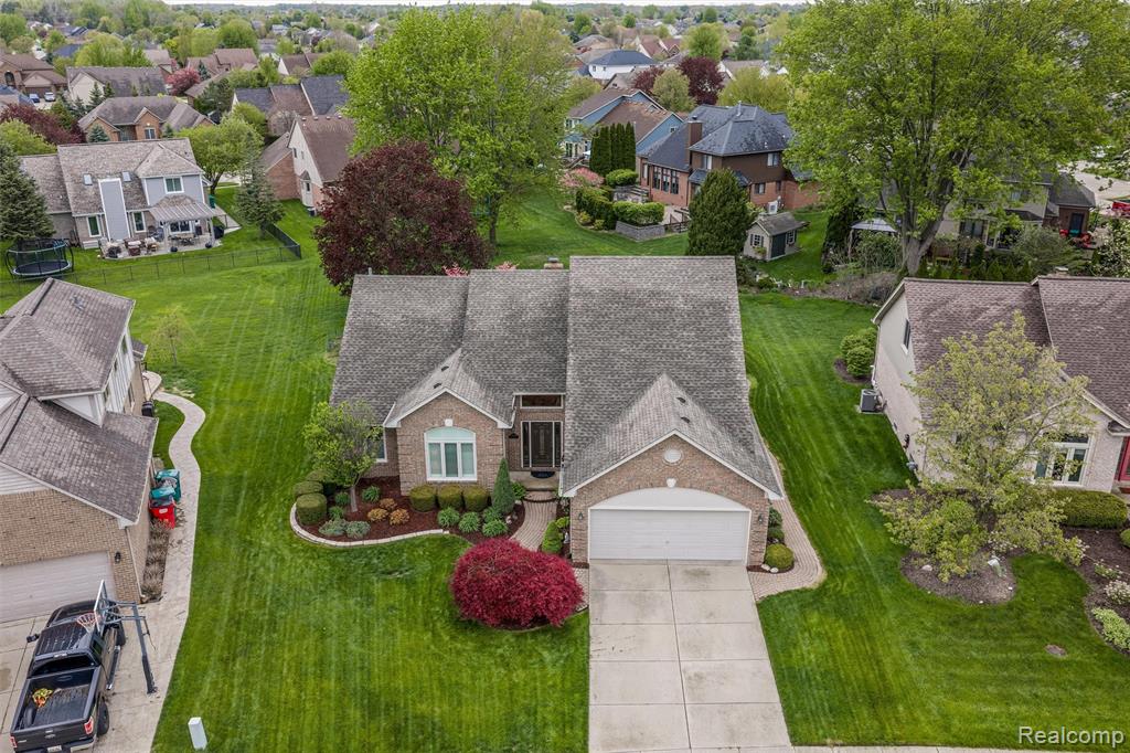 20933 Ivy Circle