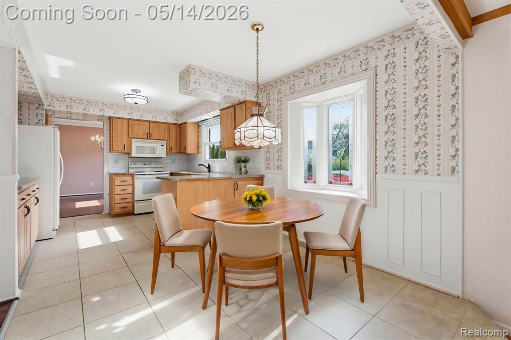 16299 Edgewood Drive